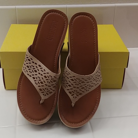 Kenneth Cole platform/7 - Picture 1 of 8